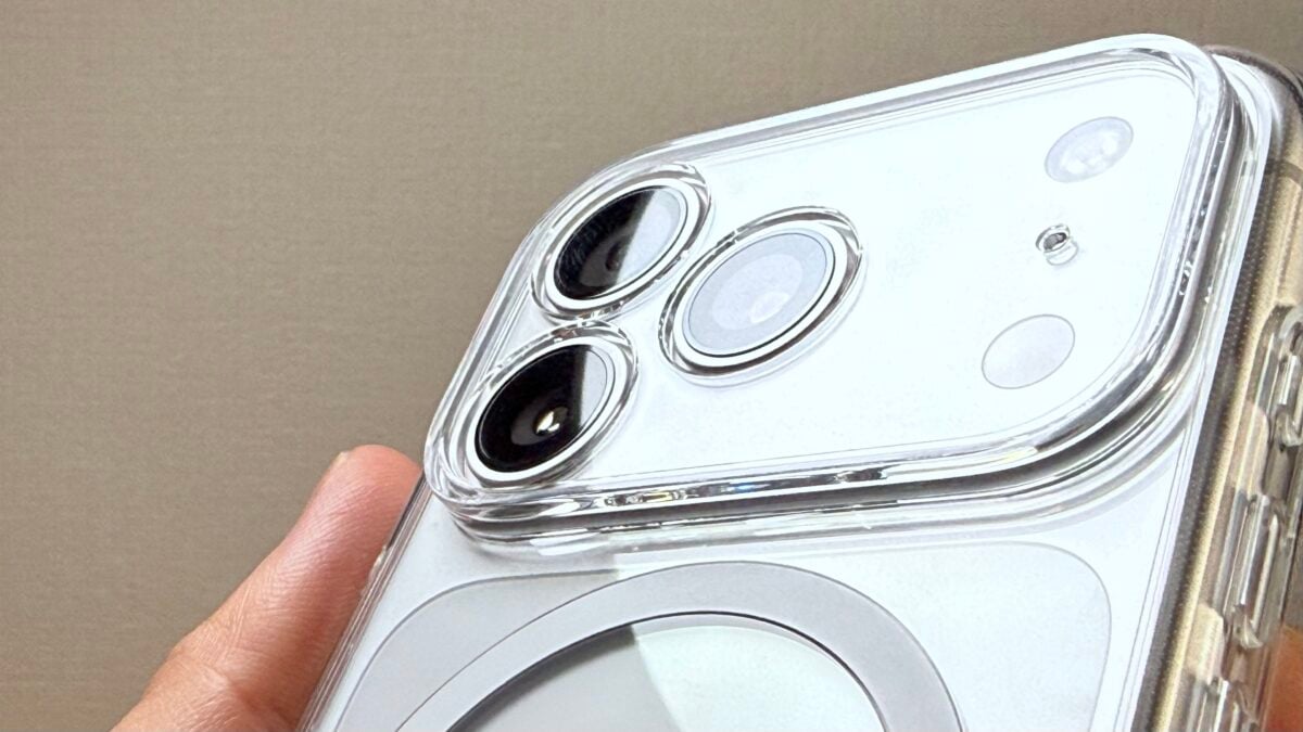 iPhone17 Pro Simplism 「[LIGHT SHIELD Solid] MagSafe対応 超精密設計 衝撃吸収 ハイブリッドクリアケース」レビュー