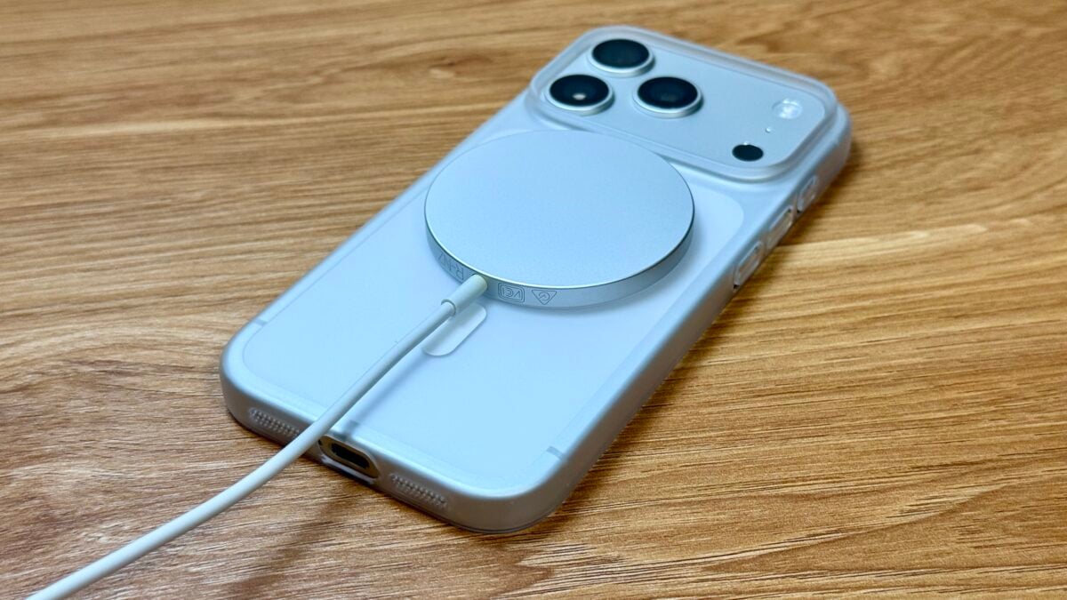 iPhone17 Pro Simplism 「[Silky Armor] MagSafe対応 シルキータッチケース（マットクリア）」レビュー