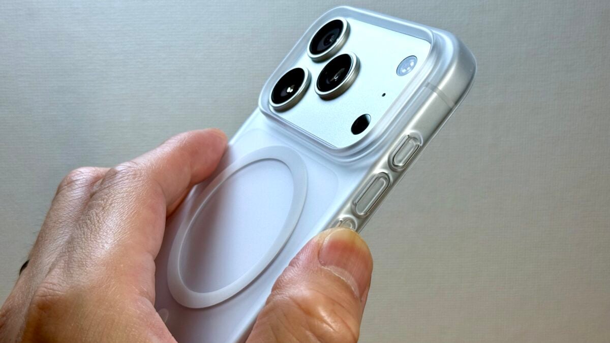 iPhone17 Pro Simplism 「[Silky Armor] MagSafe対応 シルキータッチケース（マットクリア）」レビュー