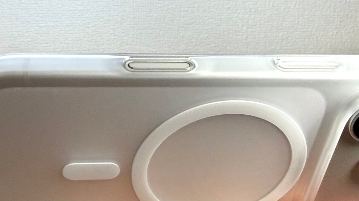 iPhone17 Pro Simplism 「[Silky Armor] MagSafe対応 シルキータッチケース（マットクリア）」レビュー