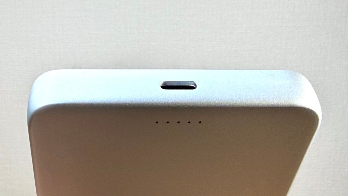 CIO モバイルバッテリー 「SMARTCOBY SLIMⅡ Wireless 2.0 8K」 iPhone17 Pro レビュー