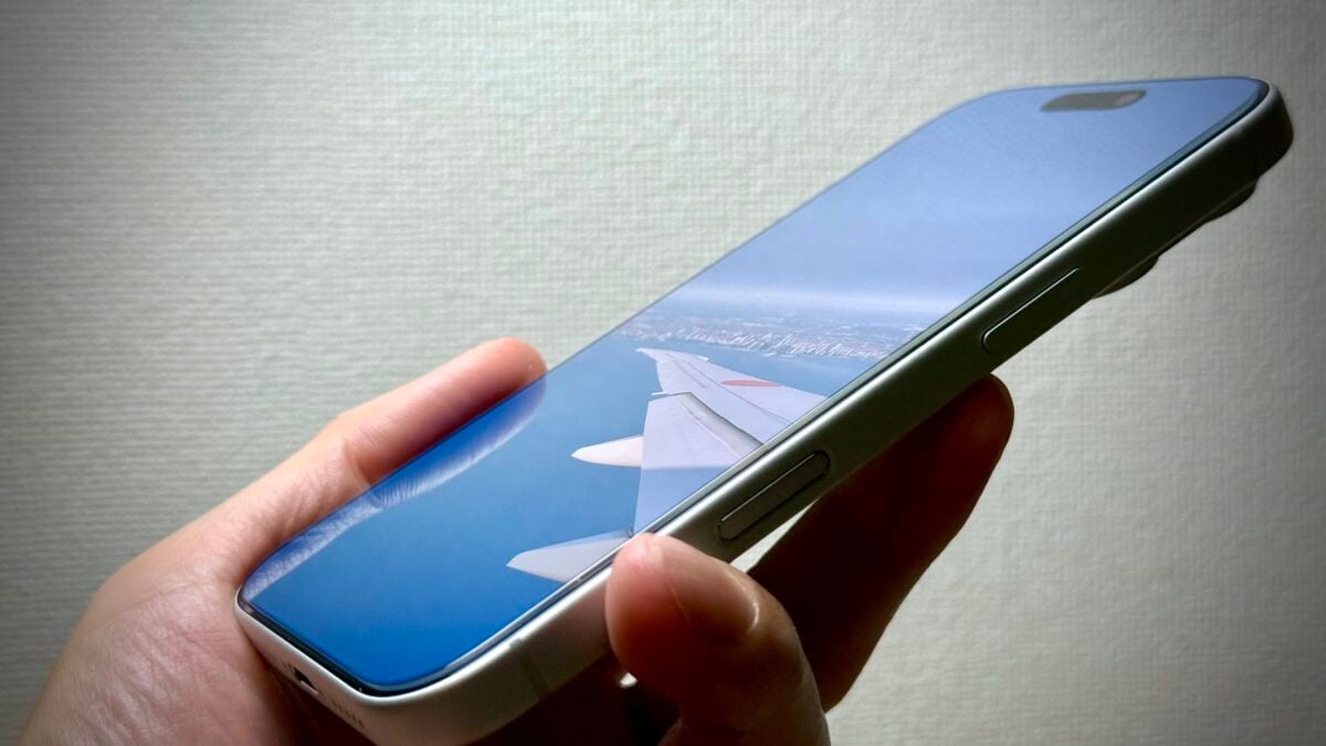 【レビュー】iPhone17 ProにDeffの超硬ガラスフィルム3タイプを装着比較