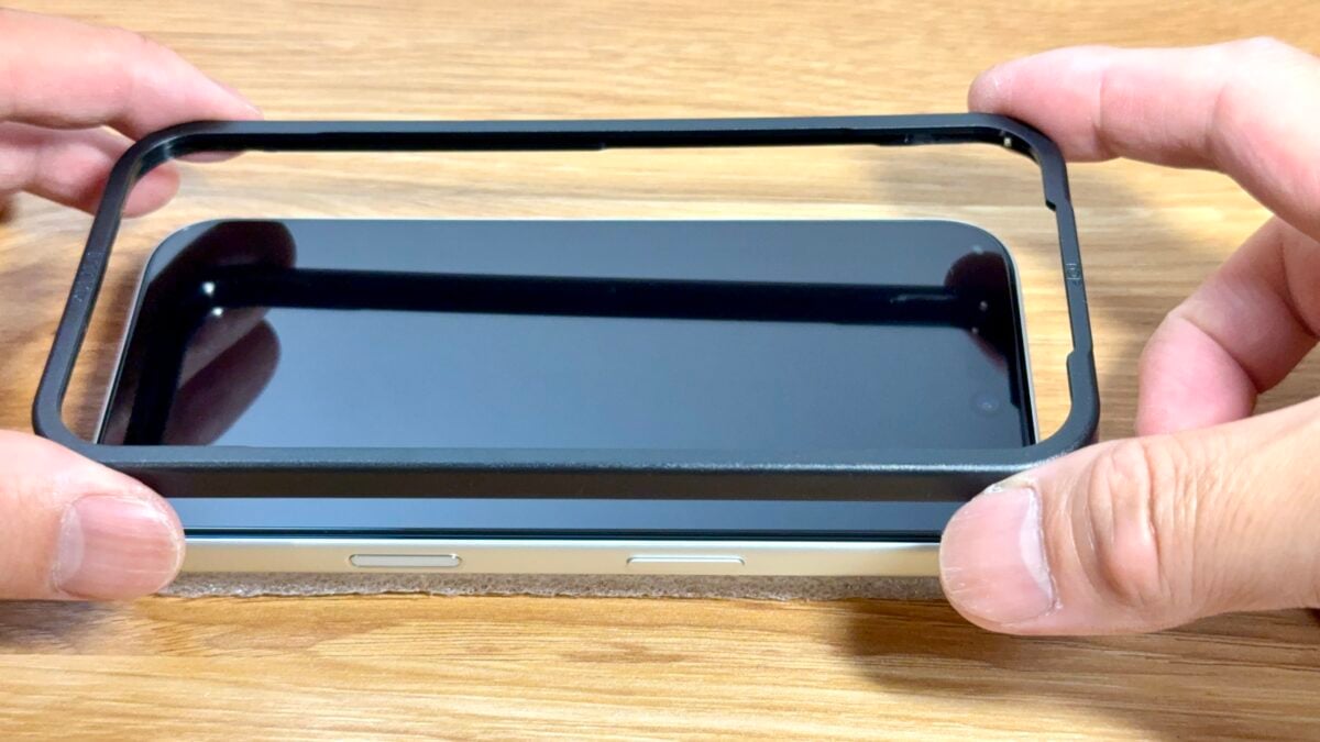 iPhone17 Pro Deff ガラスフィルム「ULTRA HARD GLASS」 レビュー
