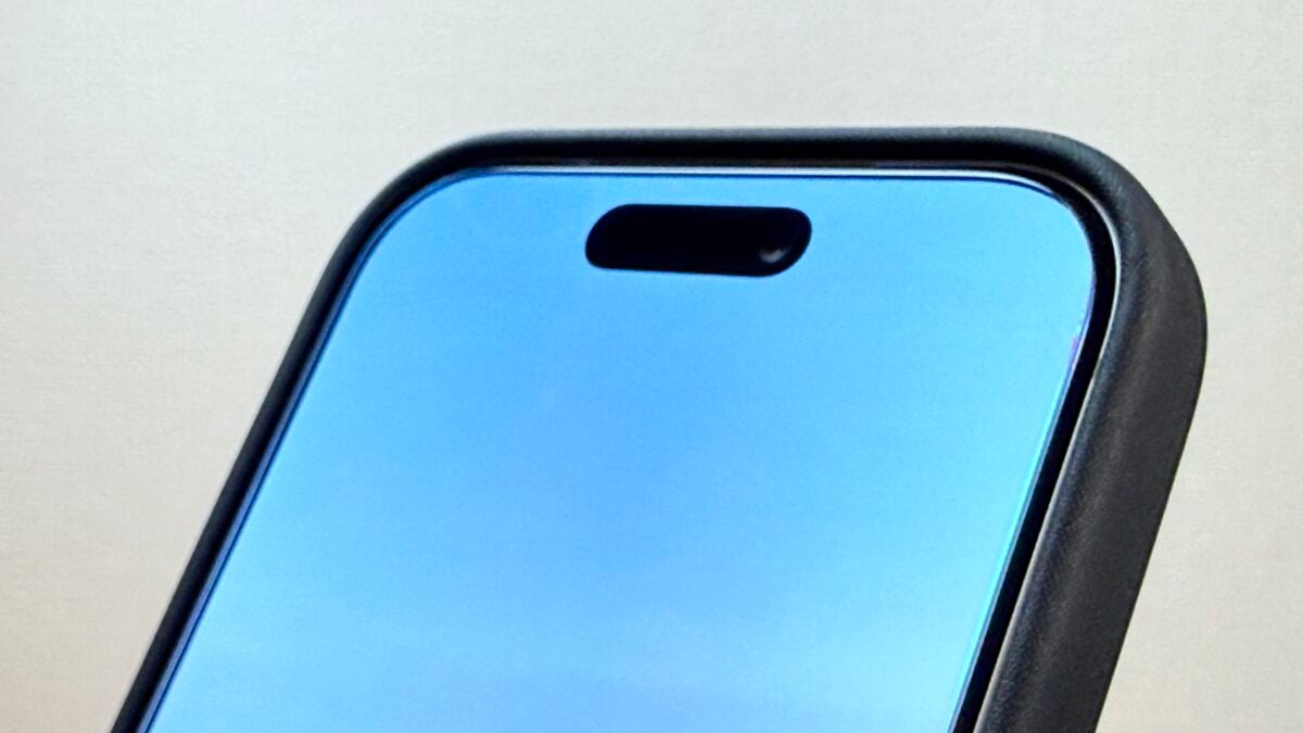iPhone17 Pro Deff ガラスフィルム「ULTRA HARD GLASS」 レビュー