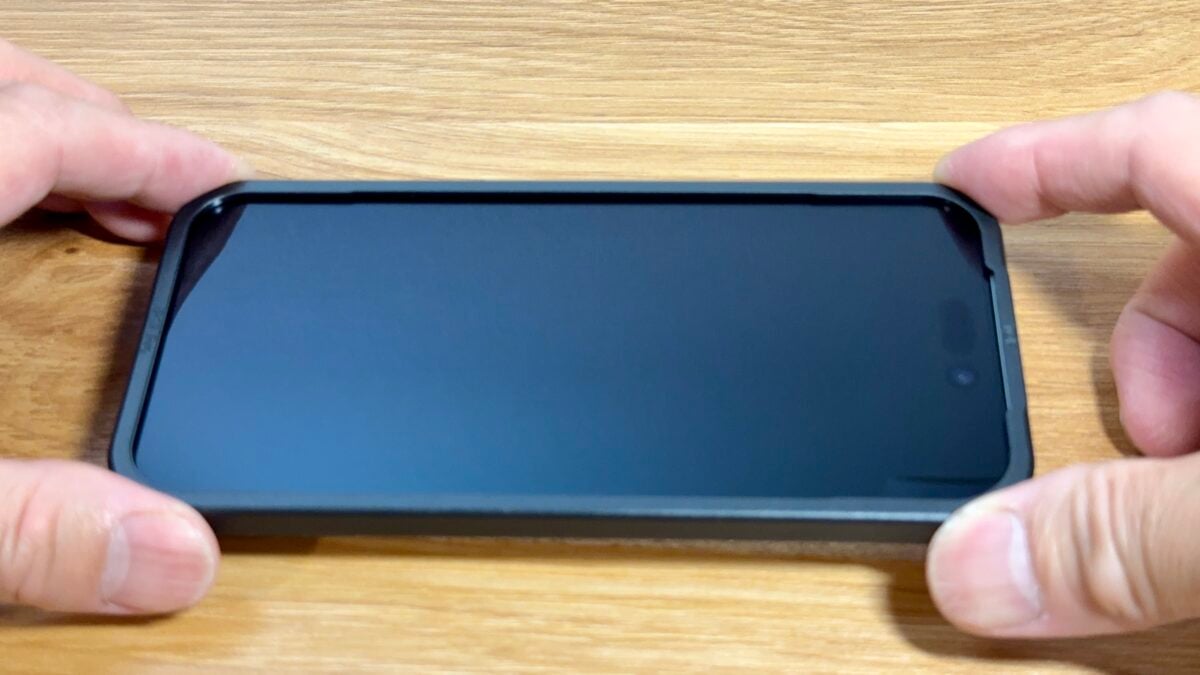 iPhone17 Pro Deff ガラスフィルム「ULTRA HARD GLASS」 レビュー