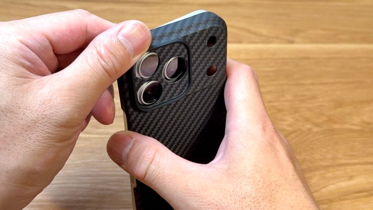Deff 「Ultra Slim & Light Case DURO」「Ultra Slim & Light Case DURO Special Edition」 iPhone17 Pro レビュー