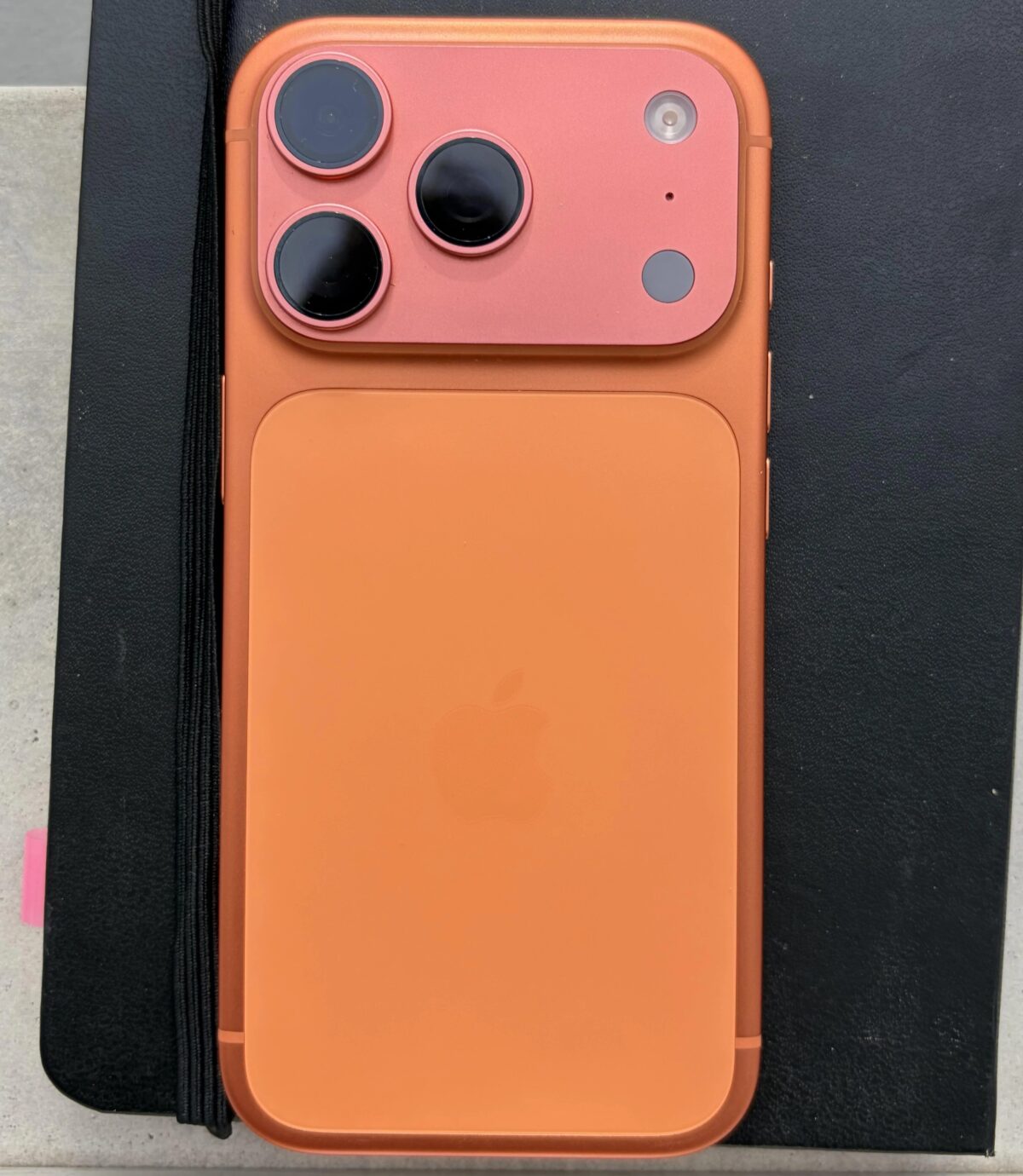 iphone17 pro orange issue_1
