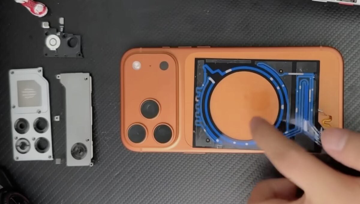 iPhone17 Pro Max Redmagic_9