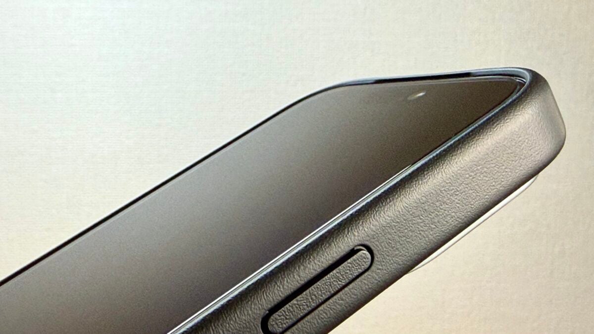 Deff 「DURO RINGMASTER」「ETANZE RINGMASTER」 iPhone17 Pro レビュー