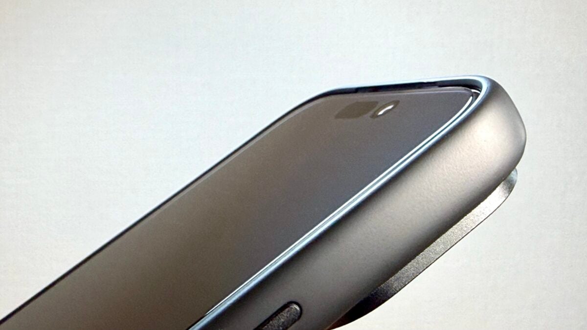 Deff 「DURO RINGMASTER」「ETANZE RINGMASTER」 iPhone17 Pro レビュー