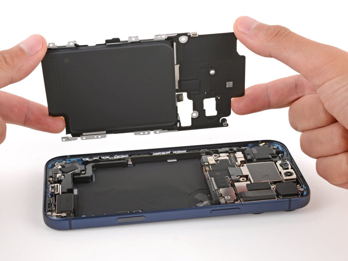 iFixit iPhone17 Pro Max