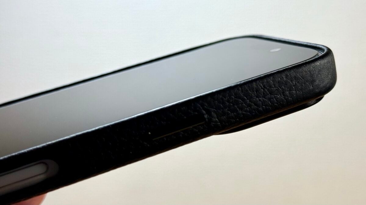 objcts.io デタッチャブルストラップ付スリムカードホルダー iPhone17 Pro レビュー