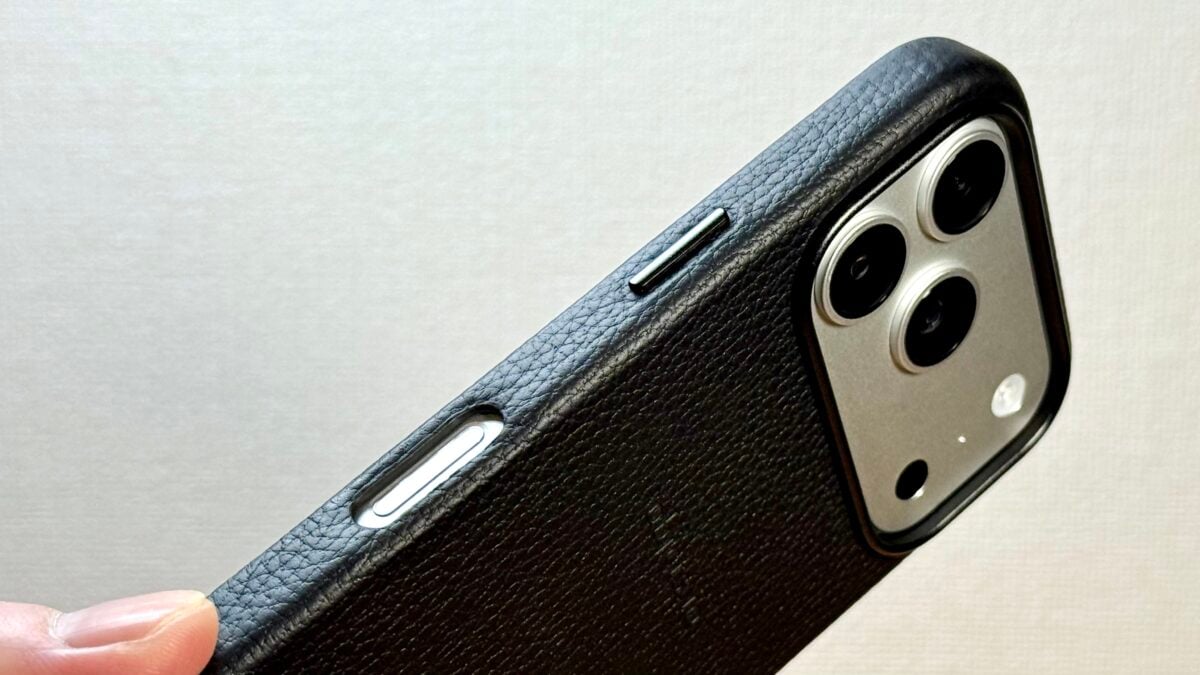 objcts.io デタッチャブルストラップ付スリムカードホルダー iPhone17 Pro レビュー