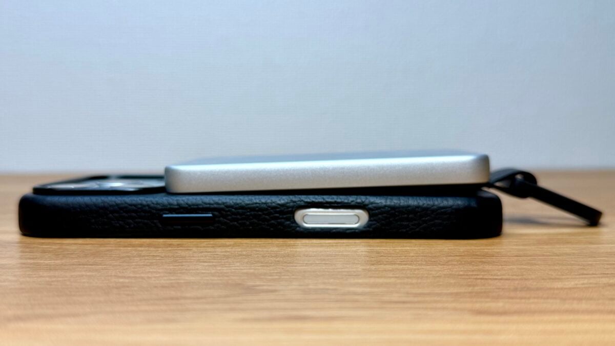 objcts.io デタッチャブルストラップ付スリムカードホルダー iPhone17 Pro レビュー