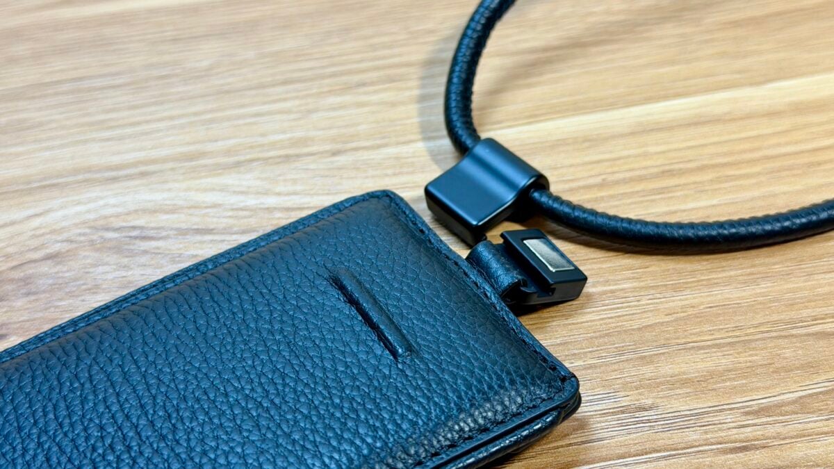 objcts.io デタッチャブルストラップ付スリムカードホルダー iPhone17 Pro レビュー