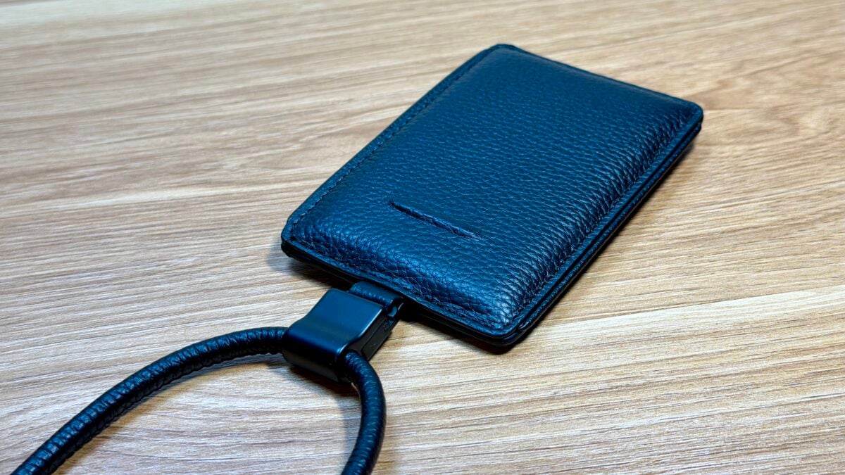 objcts.io デタッチャブルストラップ付スリムカードホルダー iPhone17 Pro レビュー