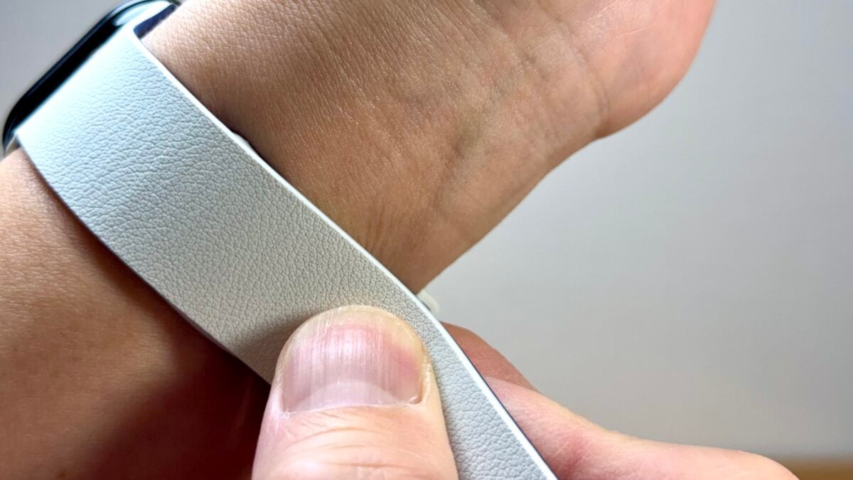 MOFT「Apple Watch用マグネット式シリコンバンド」レビュー