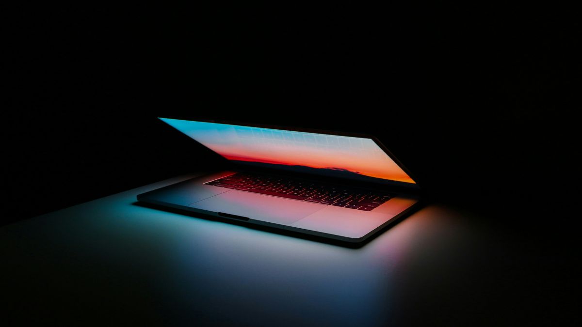 タッチスクリーン搭載MacBook ProはRAM不足で発売遅延の可能性