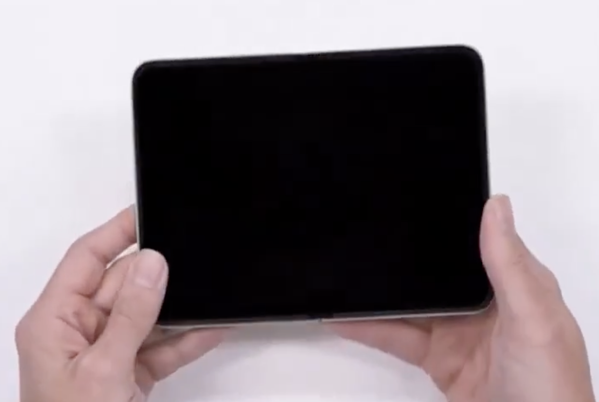 iPhone Fold concept video_12