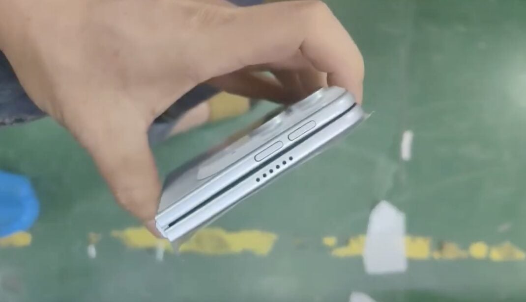 iPhone Ultra dummy_4