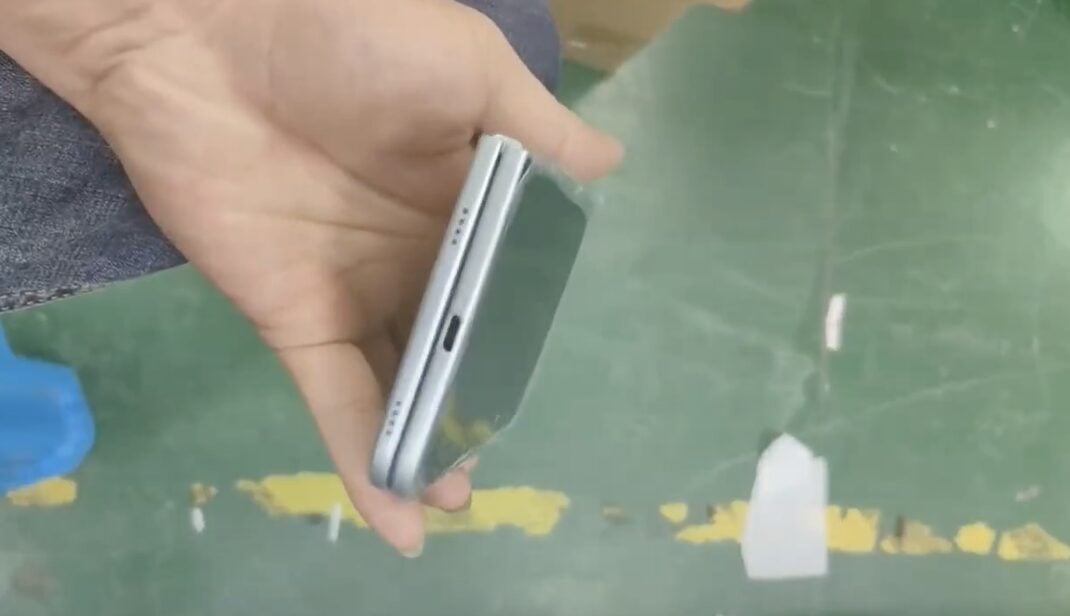 iPhone Ultra dummy_5