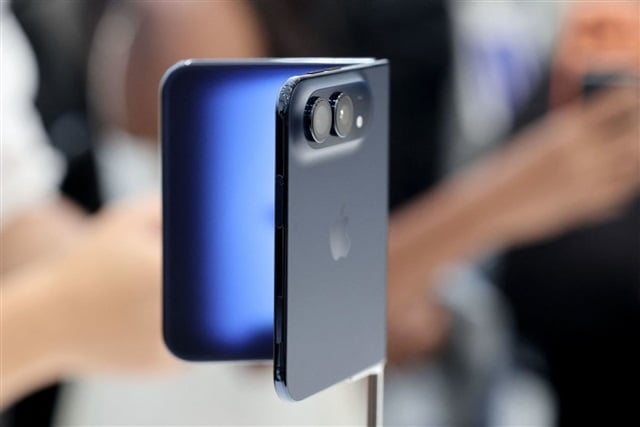 薄型・軽量化が注目される折りたたみiPhone「iPhone Duo」