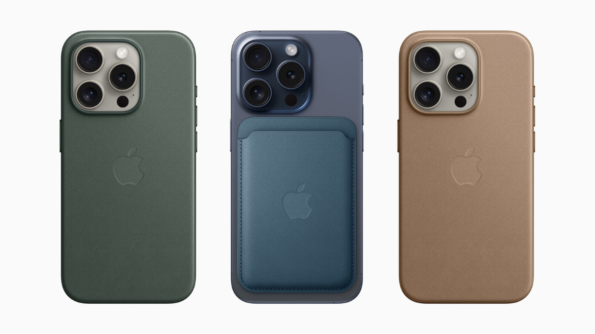 iPhone15 ProとFineWovenケース