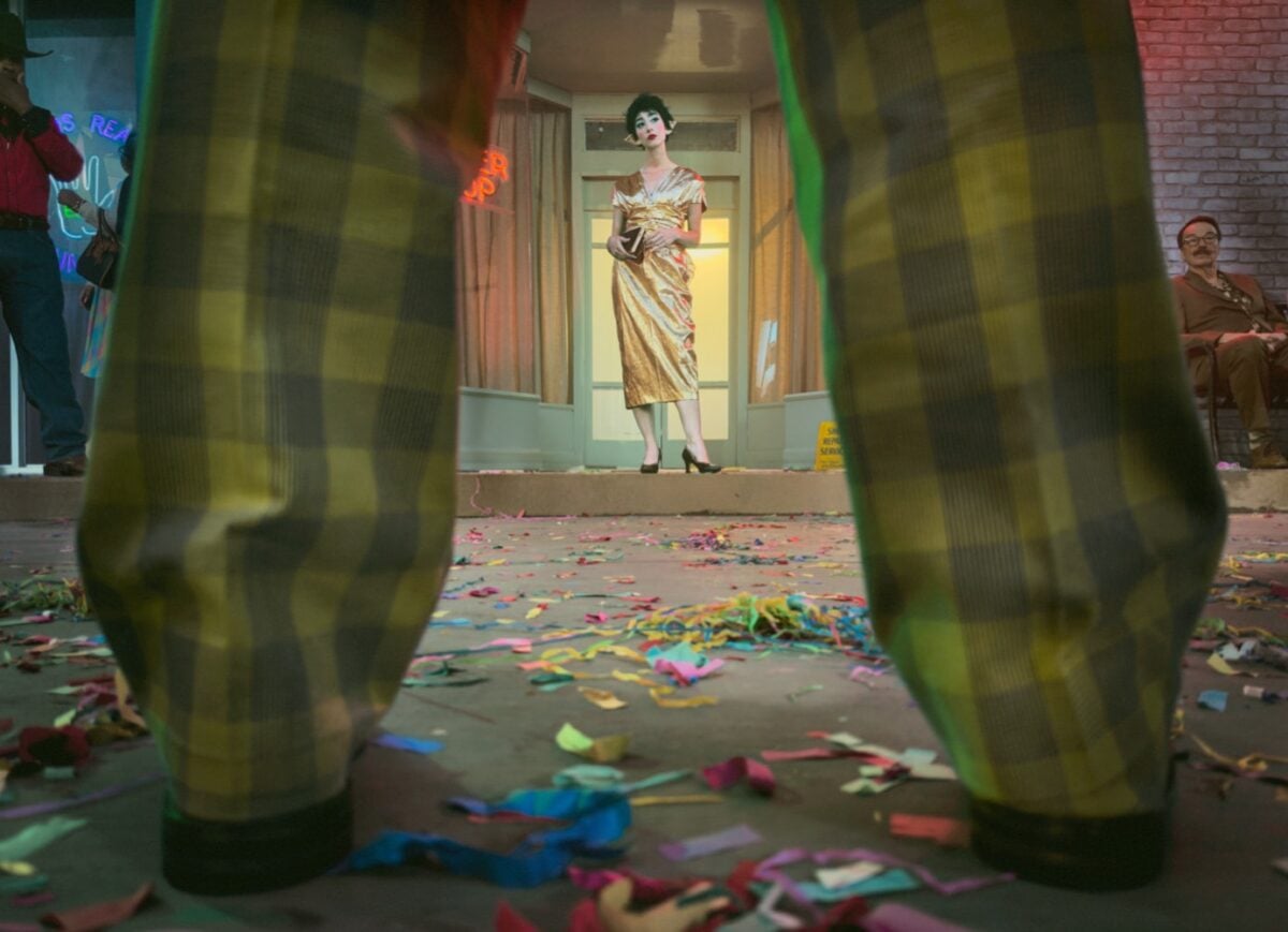 Apple iPhone18 Proで撮影の写真展「What Holds Us」
